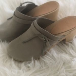 Gray moleskin Bryr Charlotte Clogs NWOB